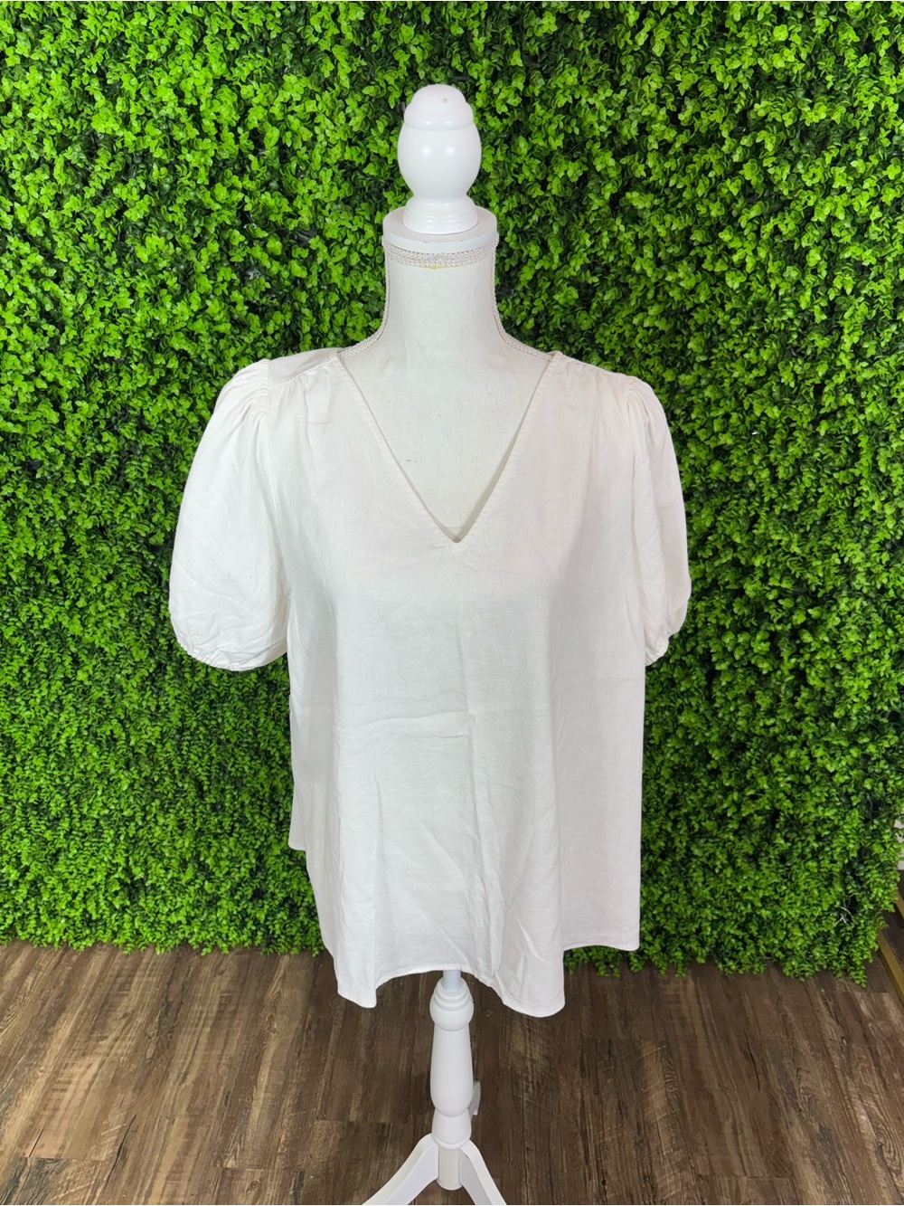 NWT • LC Lauren Conrad • Cream V-Neck Puff Sleeve Blouse